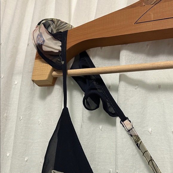 Lulus Dress Small Navy Floral Wrap Frilly Feminine Flirty Romantic Festival NWT - Picture 4 of 16